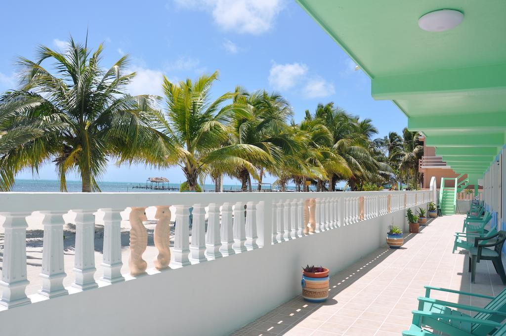 Rainbow Hotel Caye Caulker Exterior photo