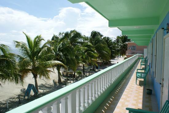 Rainbow Hotel Caye Caulker Exterior photo